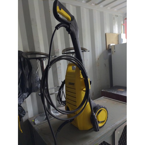 324 - Karcher K.2.385 small pressure washer