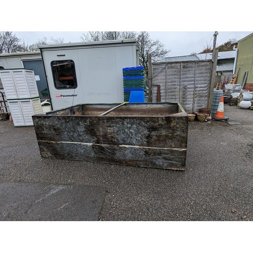 150C - Very large galvanised water holding tank / Industrial Pond / Huge Planter. H77cm D153cm L250cm