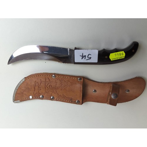 514 - Whitby Trapper knife with leather sheath