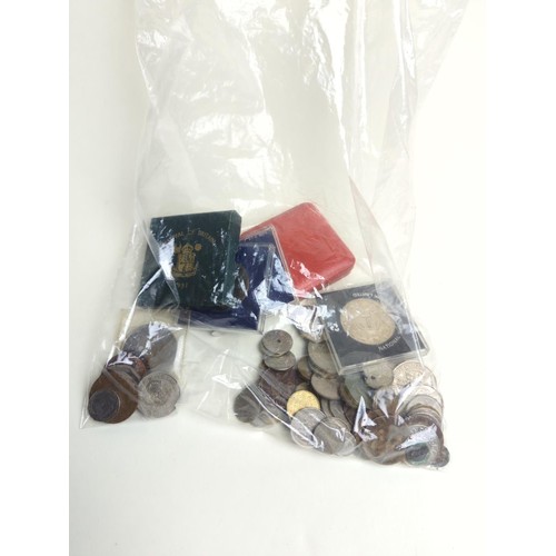 531 - Bag of mixed coins, including some commemorative crowns & a musical competition medal, gross wei... 