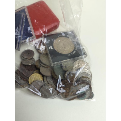 531 - Bag of mixed coins, including some commemorative crowns & a musical competition medal, gross wei... 