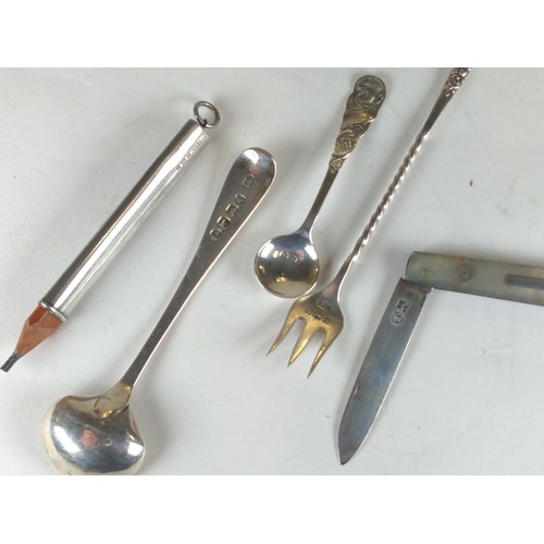 598 - Five pieces of variously hallmarked silver, including: a pencil; cocktail fork; two salt spoons &... 