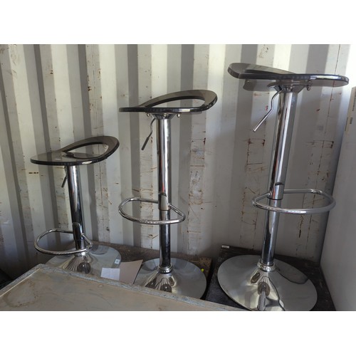 336 - 3 chrome based adjustable stools