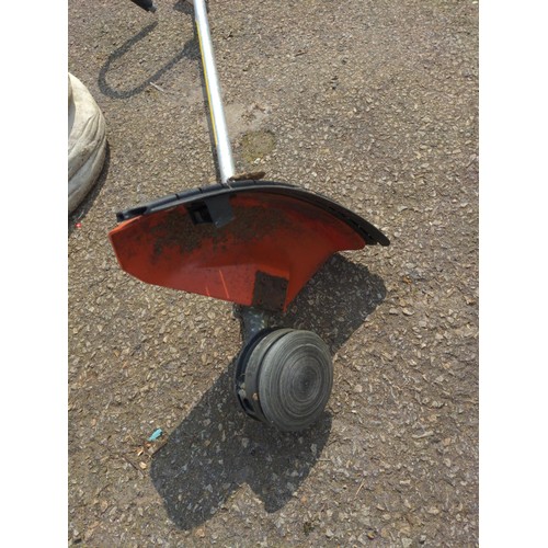 116 - Stihl FS34 petrol strimmer. In working order.