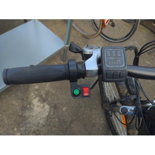 123 - Ancheer Max 36V 8Ah e-bike, battery charger has EU type plug, battery condition unknown. Keys a... 