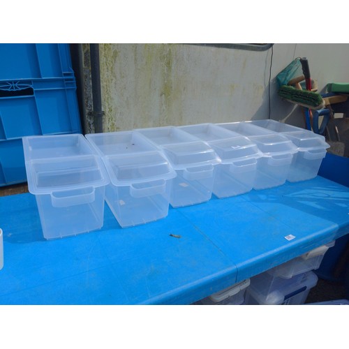 128 - 6 small ingredient tubs. L50cm