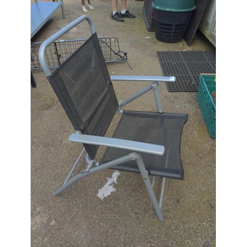 140 - 4 folding garden chairs