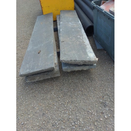 164A - 4x slate sills/steps. W122cm D23cm. Various thicknesses.