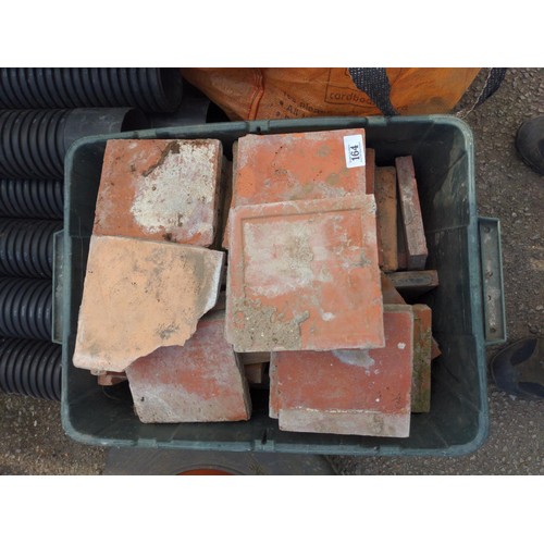 164 - Box & bag of reclaimed quarry terracotta tiles, approx 15 x 15cm