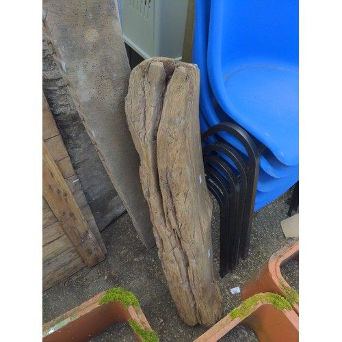 170 - Various rustic reclaimed wood sections. Not treated for woodworm.