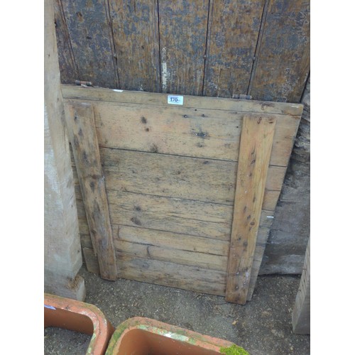 170 - Various rustic reclaimed wood sections. Not treated for woodworm.