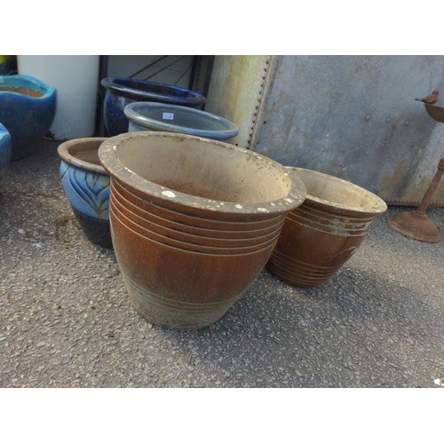 171A - Various glazed plant pots. Tallest H33cm