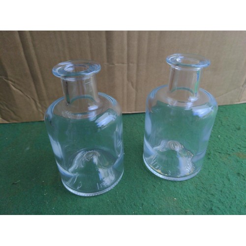 207 - 8x boxes (various sizes & fullness) of 200ml clear glass bottles