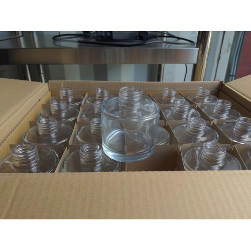 208 - 3x boxes of 100ml clear glass screw top bottles