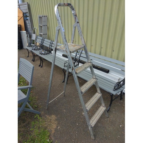 87 - Aluminium 4 step stepladder