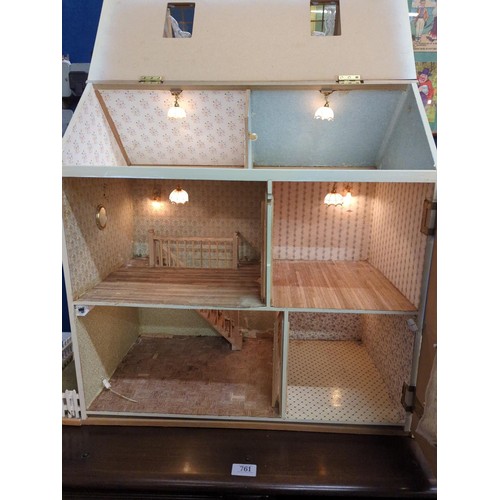 760 - Dolls House with working lights, structurally sound,  W85 D32 H65