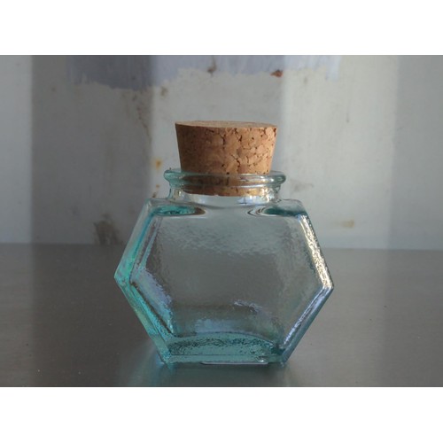 225 - Approx 48 small hexagonal type glass jars with cork lids. H5.5cm