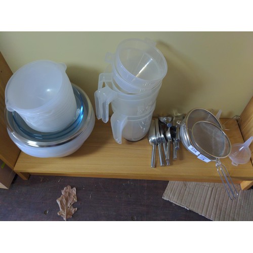 238 - Various mixing & measuring bowls, ceramics etc.