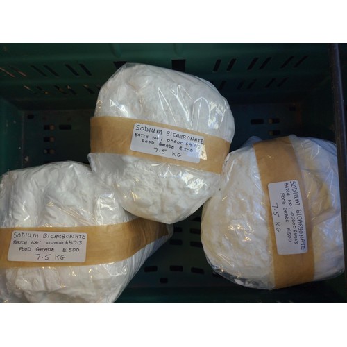 249 - 90kg (in 12 7.5kg bags) of food-grade sodium bicarbonate. Does not include crates.