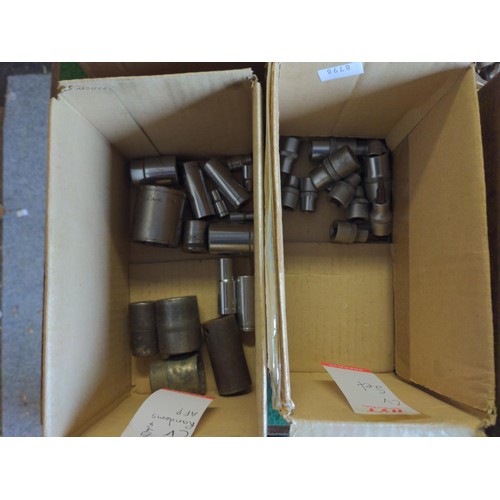 323 - Large box of grouped & organised sockets & spanners, with 4 further smaller boxes including ... 