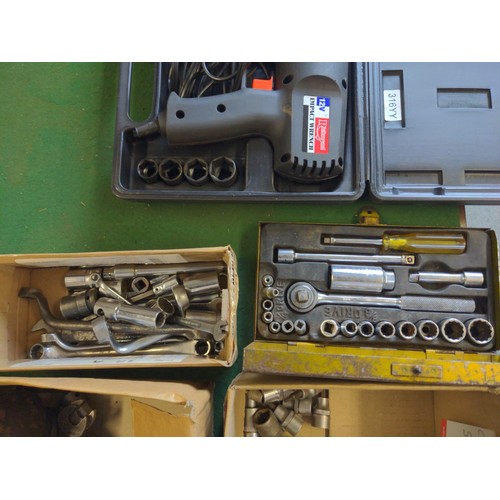 323 - Large box of grouped & organised sockets & spanners, with 4 further smaller boxes including ... 