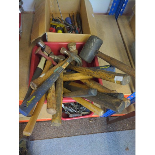 335 - Large box of hammers, inc. Estwing & panel beating hammers, box of screwdrivers & Bulldog tr... 