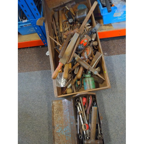 343 - Box of well-used tools