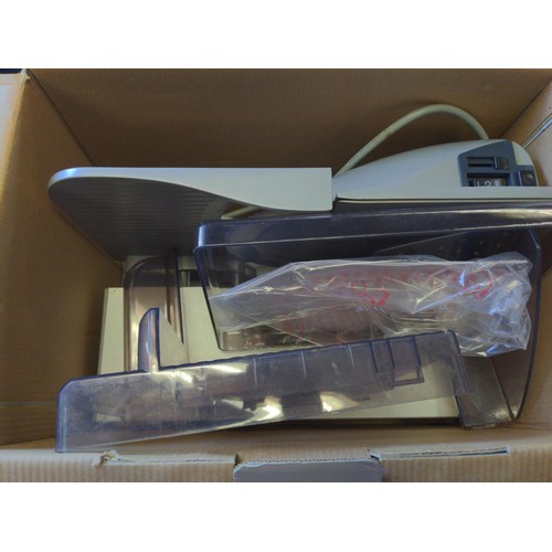 393 - Silvercrest electric multi purpose slicer