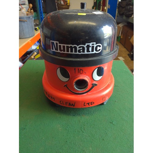 410 - Henry Hoover 110 V