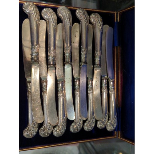 654 - Twelve silver handled knives, including one set cased, maker GB, Sheffield