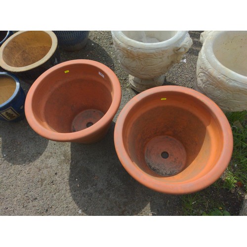 130 - 2 large terracotta pots. H34cm D48cm