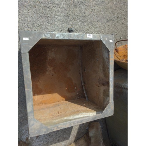 137 - Square shaped galvanised planter/water tank. W61cm H50cm