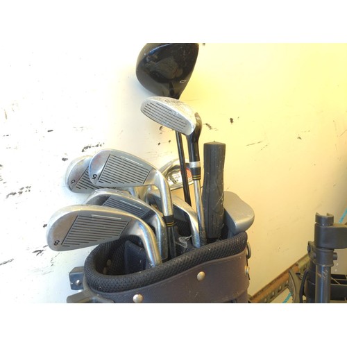 320 - Chicago golf bag with matching left handed golf clubs  PW - 5 IRON, Two metal wood and a golf brolly... 