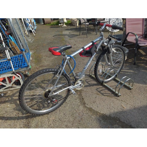 45 - Raleigh hardtail mountain bike. 21 speed, 18