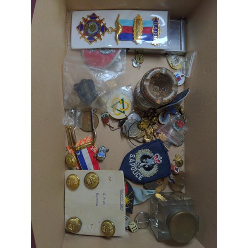 464 - Box of collectables including military buttons, badges, cloth badges etc.