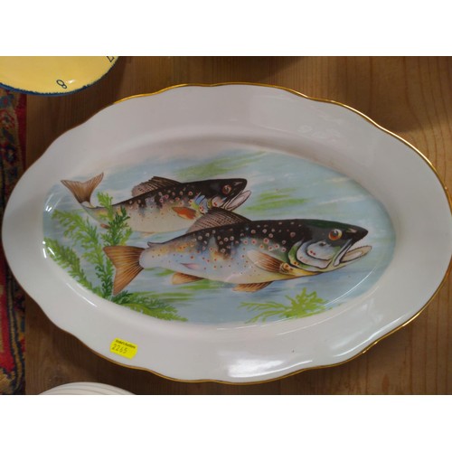 529 - Set of six gilt rimmed French fish themed plates by  Chauvigny together with an Apilco fish pla... 