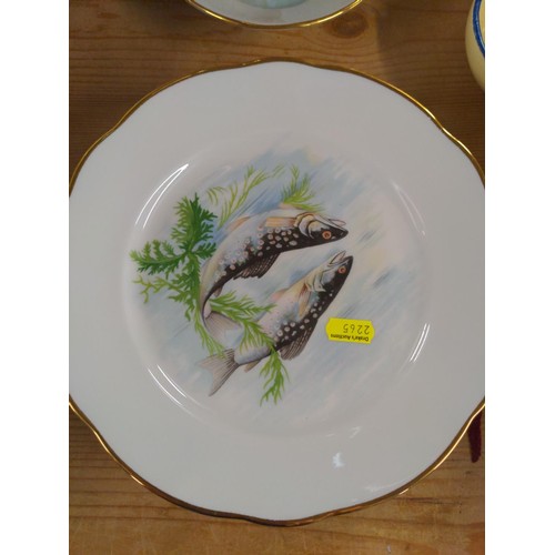 529 - Set of six gilt rimmed French fish themed plates by  Chauvigny together with an Apilco fish pla... 