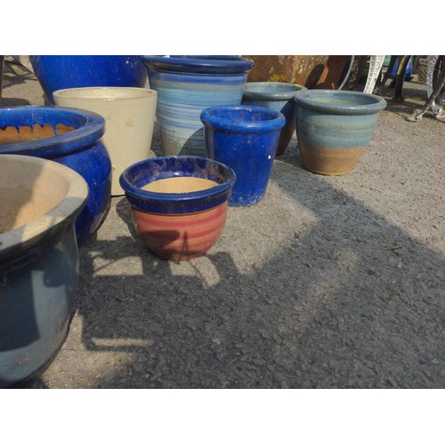 80 - 9 glazed garden planters/pots. Tallest H27cm 