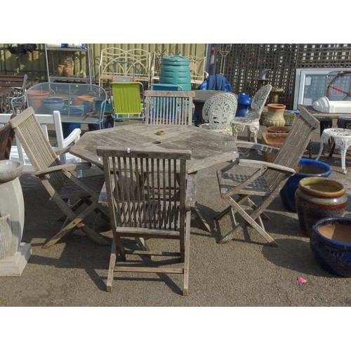 82 - Genuine teak (Plantation Tectona Grandis) table & 4 folding chairs