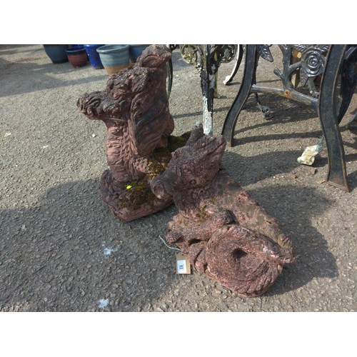 93 - Pair of concrete garden dragon ornaments. Tallest H48cm