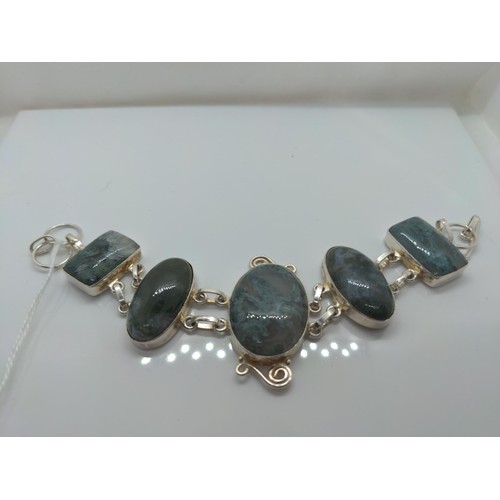 671 - 925 silver and agate bracelet, circumference 200mm, gross weight 36.53 grams