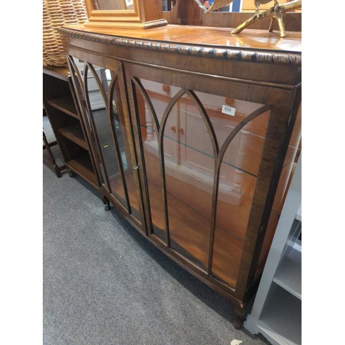 959 - Large glazed display cabinet in mahogany with gallery back support.W 119 D 36 H 130 cm