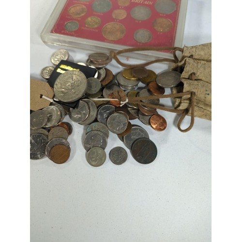 591 - Pouch containing various British and Foreign coins together with British decimal issue and last &pou... 