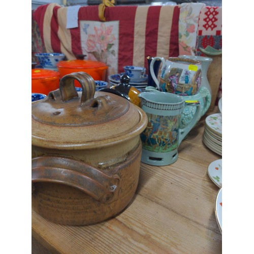 674 - Five pieces of studio pottery stoneware and other assorted ceramics plus another green crate of ston... 