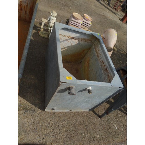 101 - Galvanised water tank / planter. 66cm 51cm high.