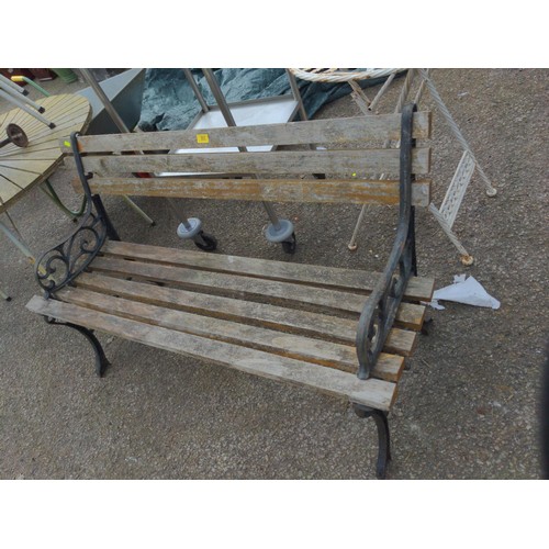 112 - Metal ended garden bench. Small size. Slightly wobbly. W122cm D39cm H70cm