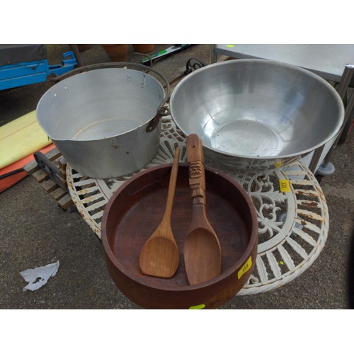 114 - Preserve pan, aluminium pan & wooden bowl with servers