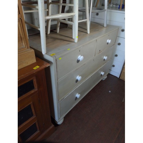 155 - Grey painted pine 2 over 2 chest of drawers with white porcelain handles. W122cm D60cm H93cm