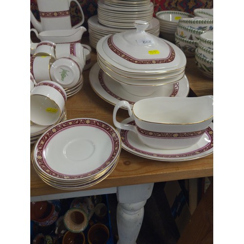 666 - Royal Doulton, Minuet H.5026 Dinner and tea/coffee ware with red and gilding banding design. Dinner ... 