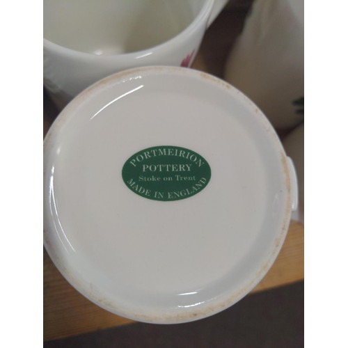 667 - Large quantity of Portmeirion Botanic Gardens Inc, Dinner plates, side plates, bowls, mugs and jugs,... 